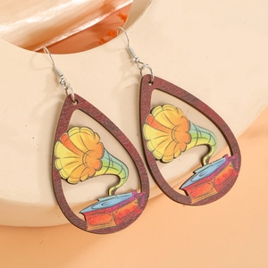 Boucles d'oreilles rétro en bois en forme de larme avec imprimé gramophone coloré