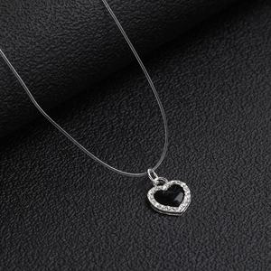 Collar con Colgante de Corazón Cuadrado Negro Vintage Con Hilo de Pescar Transparente Cadena Invisible Choker de Aleación Strass Mujer
