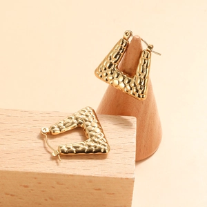 Vintage Women Stainless Steel Hammered Geometric U-Shape Hoop Earrings 18K Gold Plated Fashion Versatile Jewelry