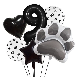 Set d'anniversaire animaux avec ballon chiffre 9, empreintes de pattes et formes cœur