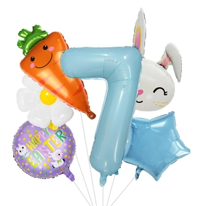 Détail du kit de ballons Pâques avec lapin, carotte et chiffre 7 bleu festif