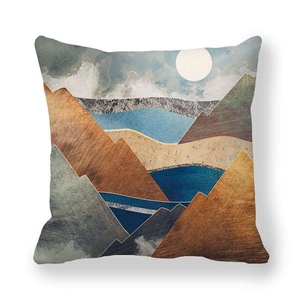 Détail de la taie d'oreiller carrée avec paysage soleil marbré en tissu peau de pêche