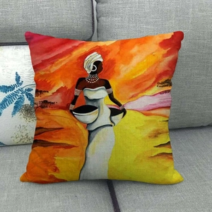 Leinen-Kissenbezug mit Motiv einer afrikanischen Frau vor einem Sonnenuntergangshintergrund