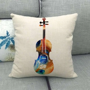 Detalle de la textura de lino de la funda de cojín con estampado abstracto de violín