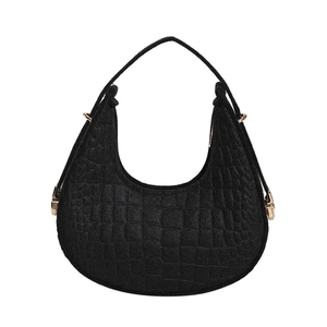 Sac à main hobo minimaliste noir en relief crocodile avec boucles en métal doré