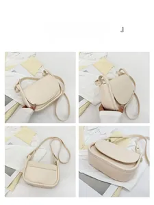 Vues détaillées d'un sac selle beige minimaliste montrant plusieurs angles et son design