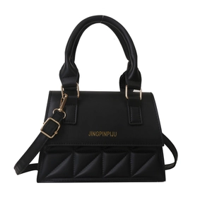 Sac bandoulière matelassé noir classique avec détails dorés et sangle pour femmes