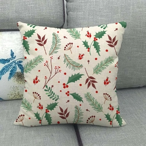 Leinen-Kissenbezug mit tropischen Bananenblättern und botanischen Winterbeeren-Prints