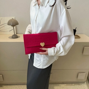 Magenta crocodile pattern envelope clutch bag with heart-shaped gold buckle for women