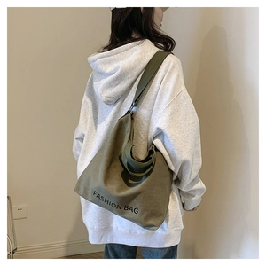 Große Armeegrüne Canvas-Tragetasche mit Fashion-Aufdruck für Pendler und Alltag