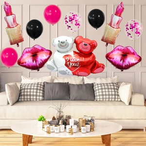 Valentijnsdag ballonnenset met lippenstift rode lippen en beer met I Love You hart