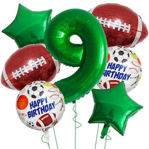Detail eines 7-teiligen Super Bowl Party-Ballon-Sets mit grüner Nummer 9 und Rugby