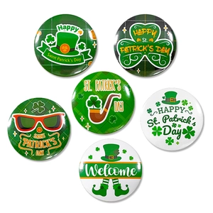 Lot de 6 badges en fer-blanc de la Saint-Patrick avec trèfles et motifs irlandais