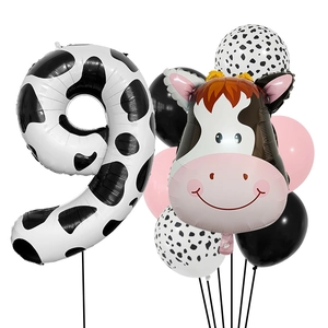 Vue détaillée du kit ballons vache pour 9ème anniversaire thème ferme et jungle