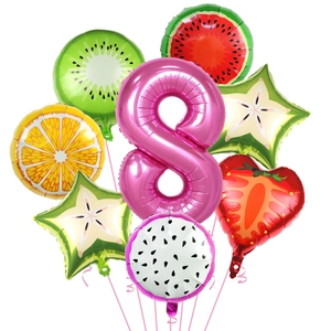 Dettaglio set palloncini frutta Hawaii con grande numero 8 rosa e fette di frutta