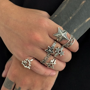 Herren-Ring-Set im Punk-Stil mit Dornen-Herz und Sternen in Vintage-Silber-Optik