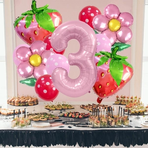 Aardbei en bloem ballonset met roze cijfer 3 voor decoratie van 3e verjaardagsfeest