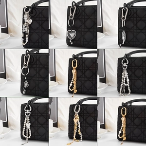 Modischer Legierung Herz Acrylkristall Anhänger Mehrlagige Kette Schlüsselanhänger Damen Tasche Charm Silber Ton Y2K Schmuck Geschenk