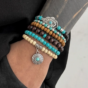 Bracelet multi-rangs pour homme bohème avec perles turquoise et breloques tournesol