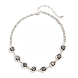 Collier vintage argenté avec strass carrés gris et fermoir à mousqueton réglable
