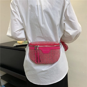 Sac de poitrine fuchsia à paillettes pour femme avec pompon et mini porte-monnaie rond