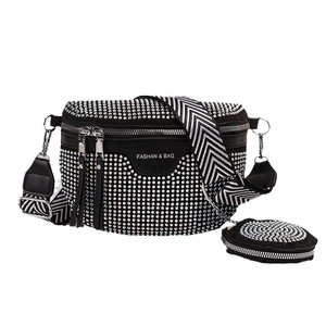 Sac de poitrine chic en strass noirs pour femmes avec sangle en V et porte-monnaie cœur