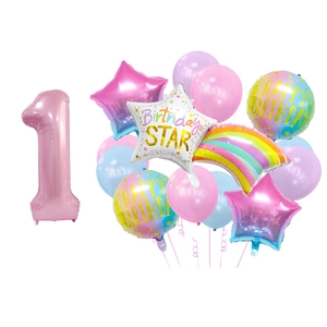 Dettaglio del kit di palloncini stella macaron con arcobaleno per compleanno