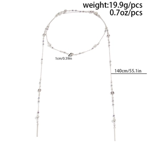 Detailed size chart of a 140cm long beaded necklace with silver rose floral accents