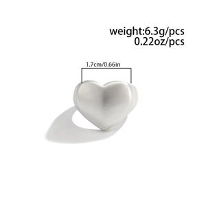 Detailed view of silver matte heart ring with 6.3g weight and 1.7cm width dimensions