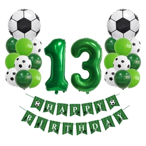 Kit décoration 13 ans thème foot avec ballons chiffres verts et banderole joyeux anniversaire