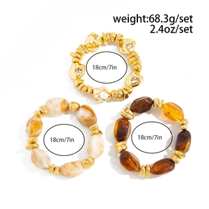 Detailed size chart showing 18cm circumference and 68.3g weight for layered bead bracelets
