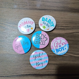 Gender Reveal Party tinplate badge set with Mommy to be and Boy or Girl slogans