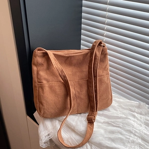 Sac à Bandoulière en Velours Côtelé pour Femme Mode Grande Capacité Tote Avec Sangle Réglable Poches Avant Décontracté Quotidien