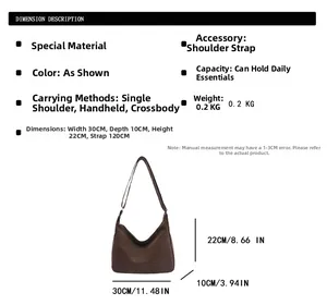 Detailansicht der braunen PU-Leder Tote Tasche mit Maßen 30x22x10cm und 120cm Gurt