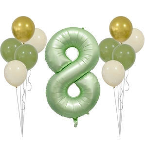 Set de ballons chiffre 8 vert olive 40 pouces avec ballons sauge et crème pour fête