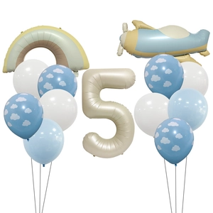 Kit ballons 5ème anniversaire thème aviation avec avion rétro et arc-en-ciel en aluminium