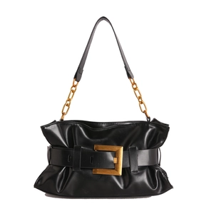 Sac à bandoulière plissé noir rétro avec boucle dorée et bandoulières chaînés