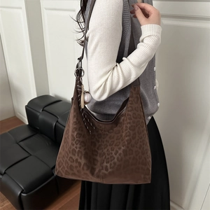 Brown leopard print hobo bag with baseball charm, large capacity crossbody tote bag