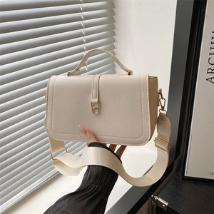 Sac Bandoulière pour Femmes Style Coréen en Cuir PU Grande Capacité Couleur Unie Avec Large Bandoulière Carré Rabat
