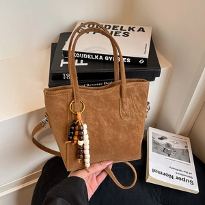 Sac Seau en Cuir PU Rétro pour Femmes Sac Fourre-Tout Minimaliste Épaule Bandoulière Avec Gland de Perles en Bois Main