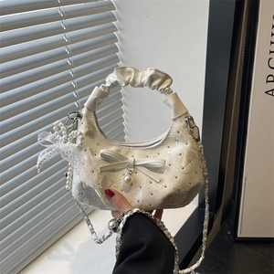 Borsa A Spalla Da Donna Stile Coreano Con Fiocco E Increspature Rivetto Pendente Di Perla Artificial Elegante Borsa A Tracolla Di Moda