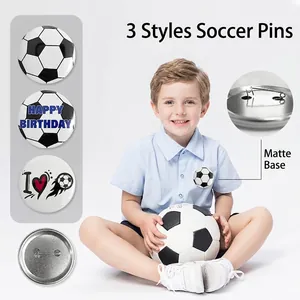 Badges de football en fer-blanc pour anniversaires avec motifs ballon et cœur pour garçons