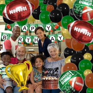 Kit fête de football avec arche de ballons, ballon trophée et bannière de joyeux anniversaire