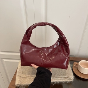 Elegant French Style Glossy Patent PU Leather Hobo Underarm Bag For Women Minimalist Commuting Shoulder Bag With Magnetic Closure