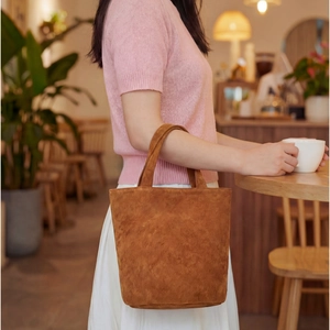 Borsa tote in camoscio marrone da donna con design vintage minimalista e grande capienza