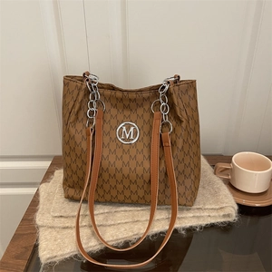Women Vintage Letter Print Tote Bag Large Capacity Synthetic Leather Shoulder Bag With Chain Strap Urban Casual Handbag