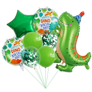Dettaglio del set da 8 palloncini a tema dinosauro con t-rex e stelle in alluminio
