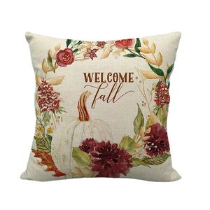 Housse de coussin en lin avec citrouille, couronne et texte Welcome Fall sur fond blanc