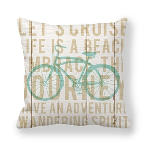 Kissenbezug aus Pfirsichhaut mit Vintage-Holzmaserung, blauem Fahrrad und Kunsttext