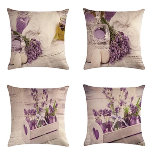 Set mit vier lila Lavendel-Wellness-Kissenbezügen aus Leinen im Vintage-Design für Sofa